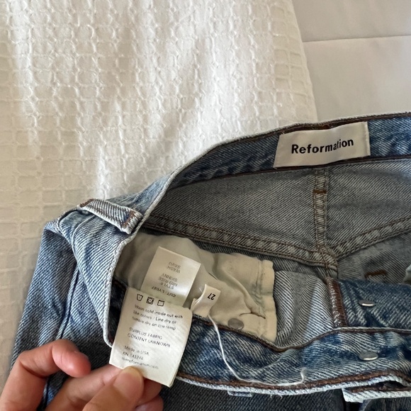 Reformation Mid-Rise Skinny Jean in Savu Wash Size 27 - Picture 6 of 10